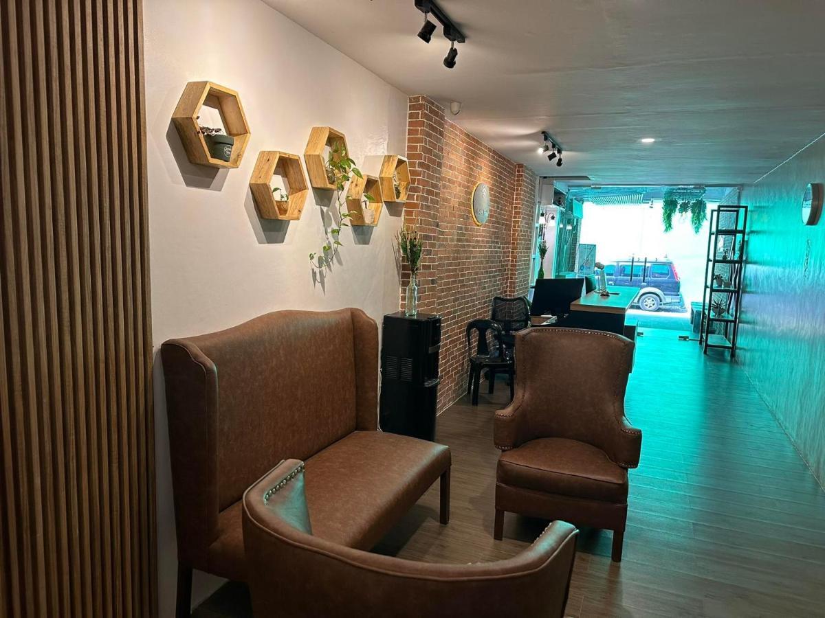 Aden Hotel 马卡蒂 外观 照片