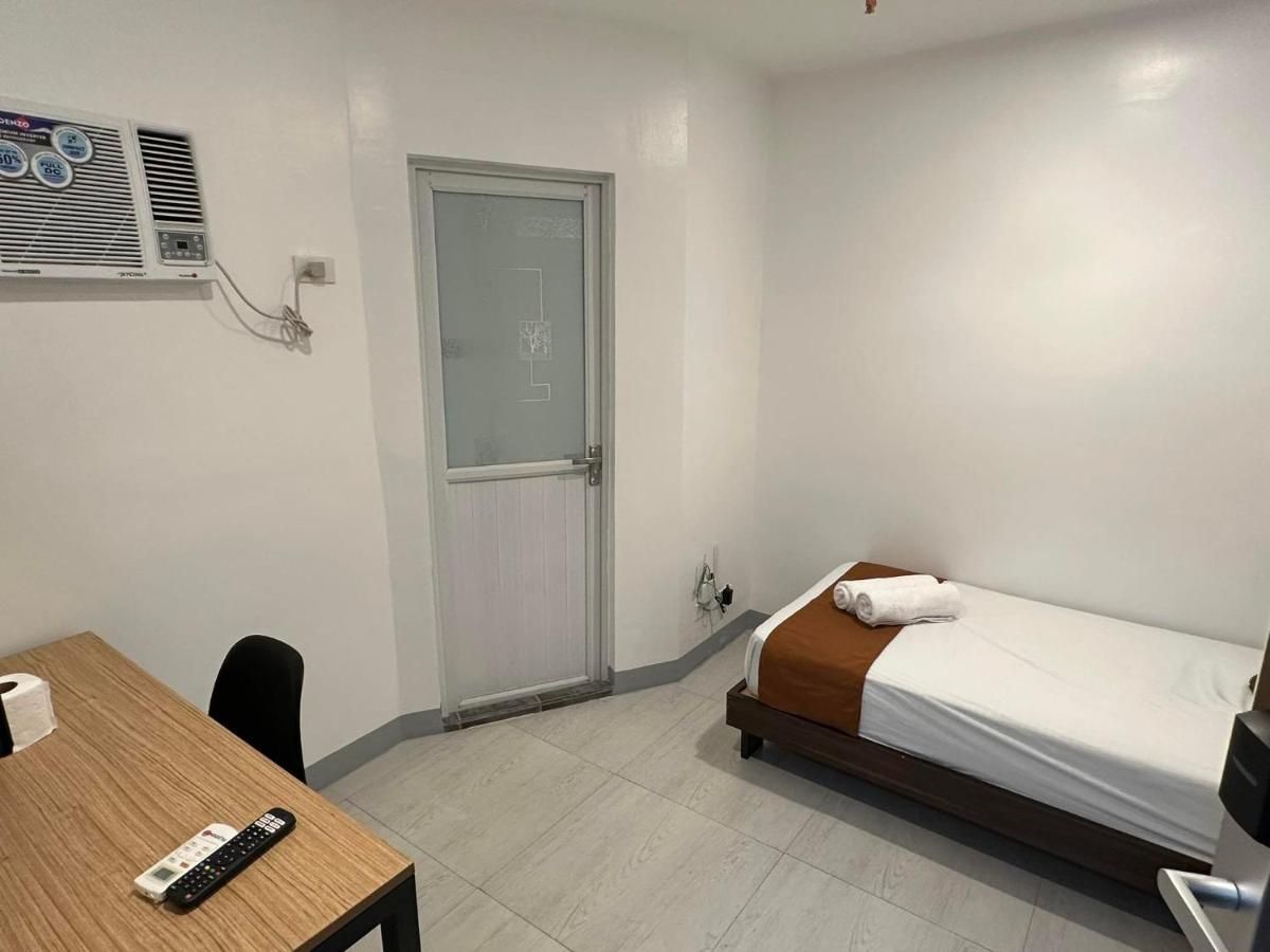 Aden Hotel 马卡蒂 外观 照片