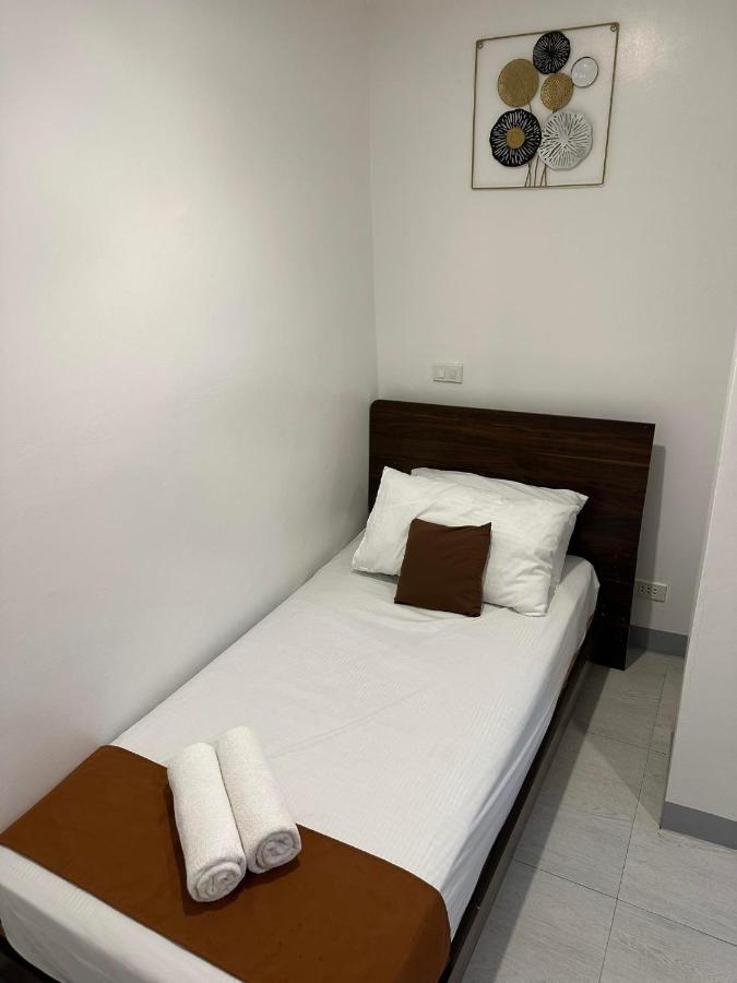 Aden Hotel 马卡蒂 外观 照片